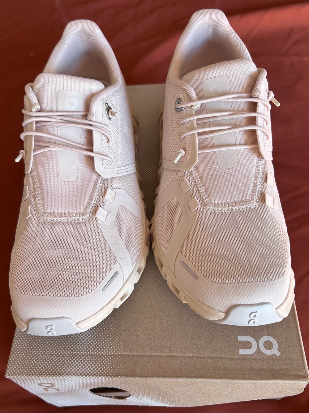 Cloud 6 Women’s everyday walking and freestyle shoe rather than a running shoe.